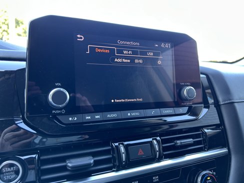 Used 2022 Nissan Pathfinder SV image 18