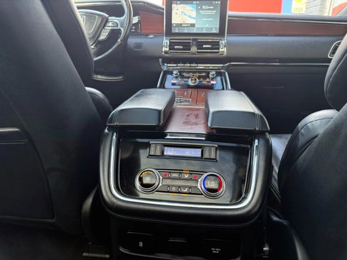Used 2021 Lincoln Navigator Reserve image 15