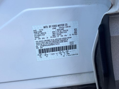 Used 2024 Ford Edge SEL image 23