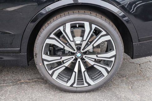 New 2026 BMW X7 M60i image 11