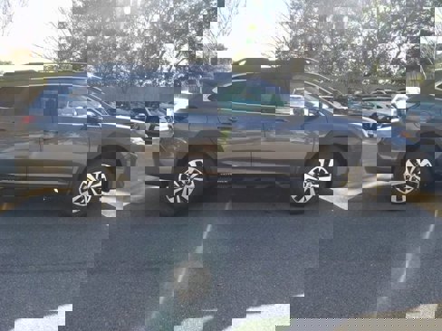Certified 2025 Subaru Outback Premium image 6