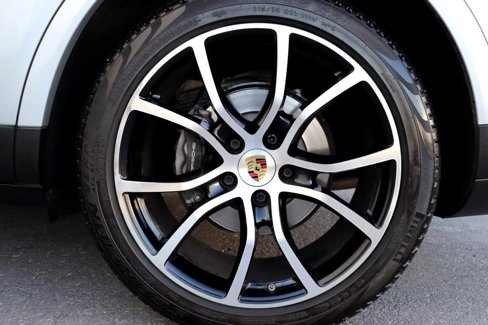 Used 2021 Porsche Cayenne image 82