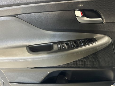 Used 2023 Hyundai Santa Fe SEL image 19