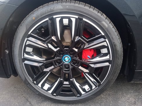 Used 2024 BMW i5 M60 w/ Executive Package image 7