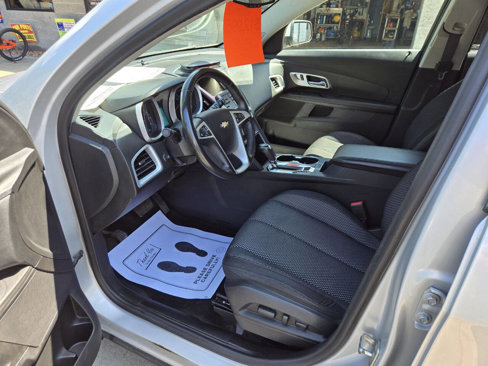 Used 2017 Chevrolet Equinox LT w/ Convenience Package image 9