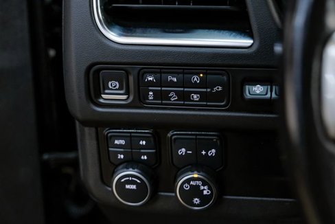 Used 2022 Chevrolet Suburban Premier image 26