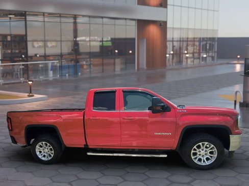 Used 2018 GMC Sierra 1500 SLE w/ SLE Value Package image 3