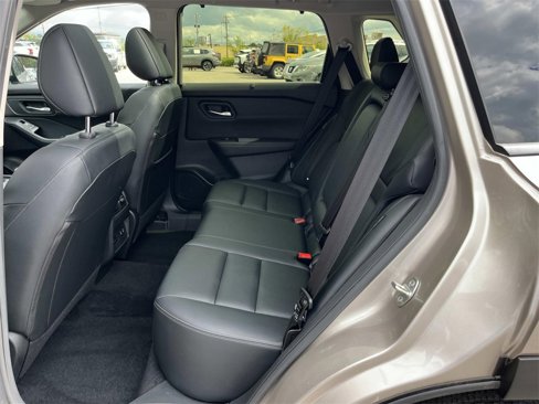 Used 2024 Nissan Rogue SL w/ SL Premium Package image 26