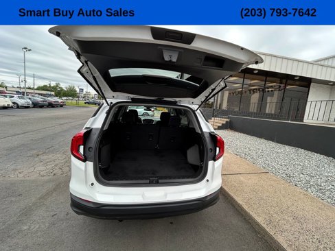 Used 2022 GMC Terrain SLE w/ Driver Convenience Package image 13