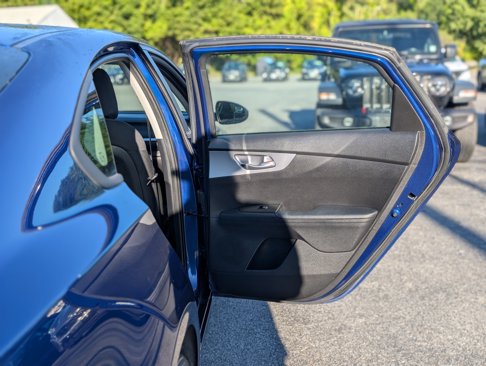Used 2023 Kia Forte LXS image 28