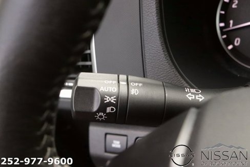 Used 2024 Nissan Frontier SV w/ SV Convenience Package image 22