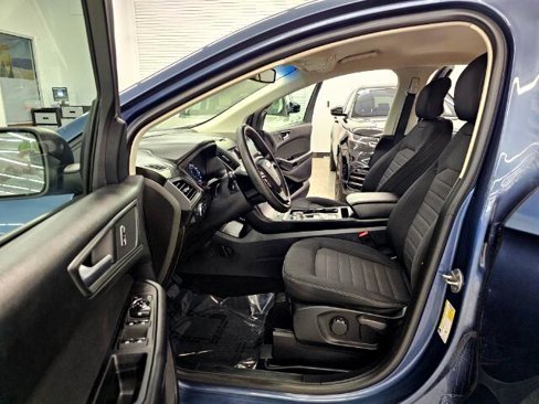 Used 2019 Ford Edge SE image 30