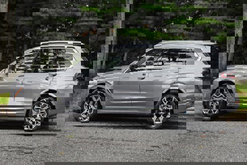 Used 2025 BMW X7 xDrive40i image 4