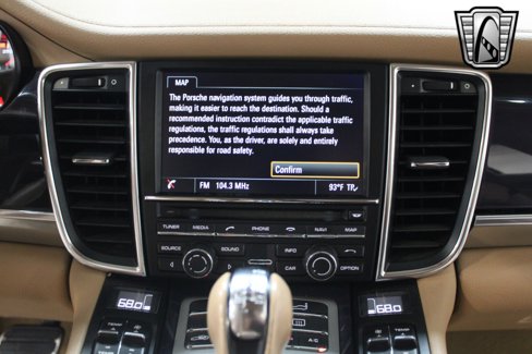 Used 2014 Porsche Panamera image 24