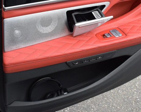 Used 2022 BMW M760i xDrive w/ Luxury Rear Seating Package image 67