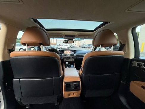 Used 2015 Lexus LS 460 L image 35