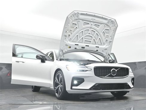 Used 2025 Volvo S60 B5 Plus w/ Climate Package image 55