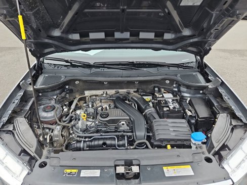 Used 2024 Volkswagen Taos SE image 34