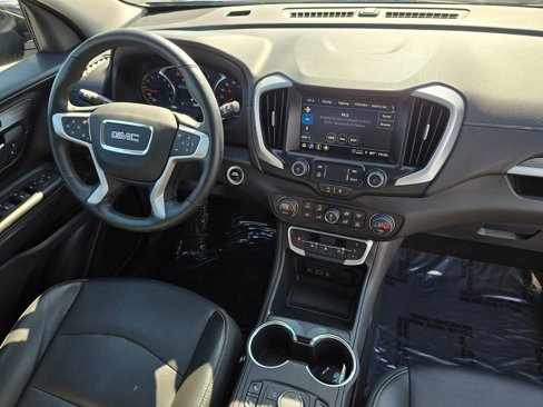 Used 2024 GMC Terrain SLT image 13