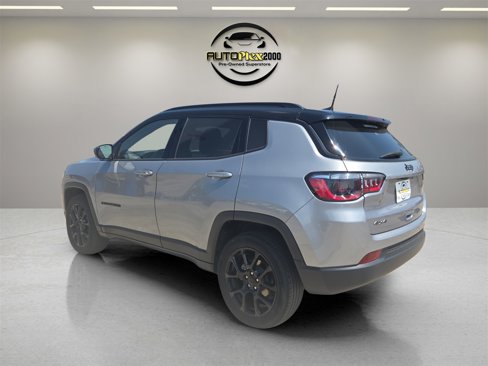 Used 2024 Jeep Compass Latitude w/ Convenience Group image 5