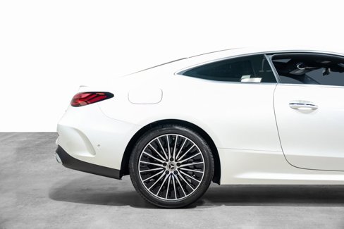 Used 2025 Mercedes-Benz CLE 300 4MATIC Coupe image 25