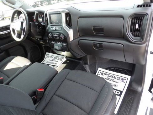 Used 2024 Chevrolet Silverado 1500 W/T image 26
