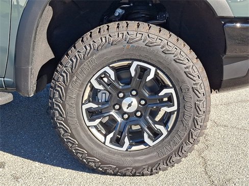 New 2026 Chevrolet Silverado 1500 ZR2 image 6