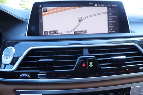 Used 2020 BMW 750i xDrive image 34