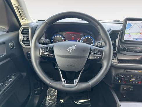 Used 2024 Ford Bronco Sport Outer Banks w/ Tech Package image 14