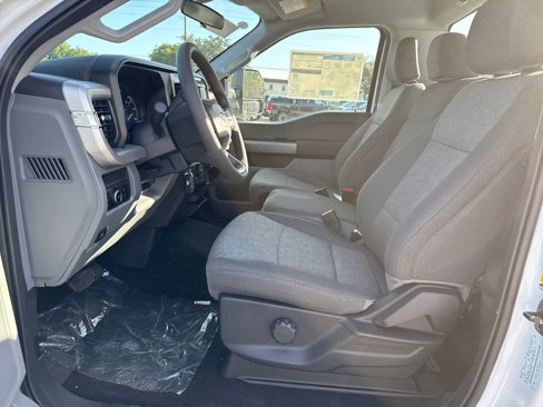 New 2025 Ford F350 4x4 Regular Cab Super Duty image 18