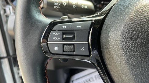 Used 2025 Honda Pilot TrailSport image 12