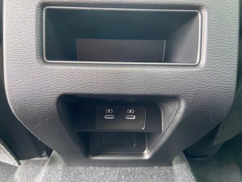 New 2025 Mitsubishi Outlander SE image 17
