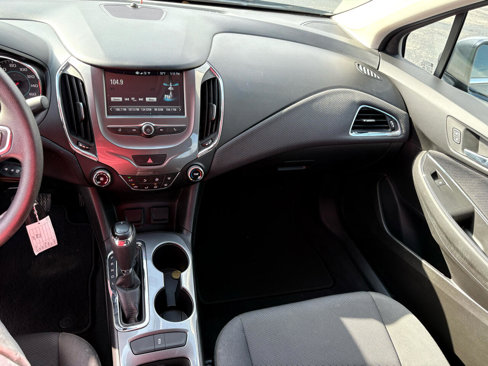 Used 2018 Chevrolet Cruze LT image 29