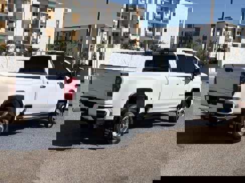 Used 2023 Chevrolet Silverado 3500 High Country image 4