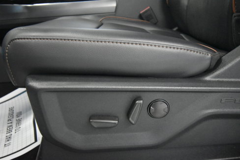 New 2025 Ford F250 Lariat w/ Lariat Ultimate Package image 5