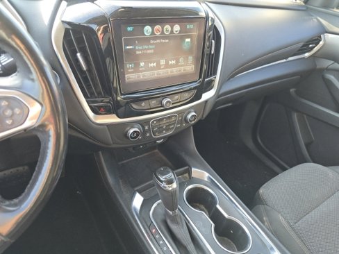 Used 2018 Chevrolet Traverse LT image 18