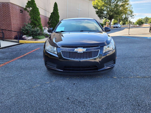 Used 2011 Chevrolet Cruze Eco image 2