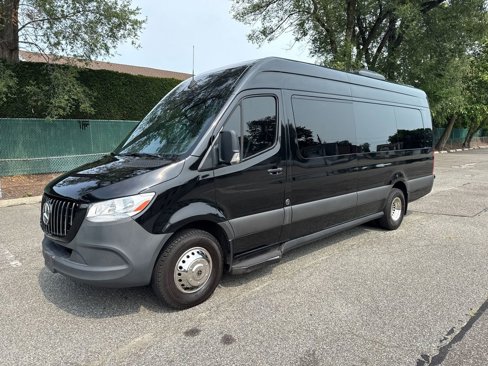 Used 2023 Mercedes-Benz Sprinter 3500 image 2