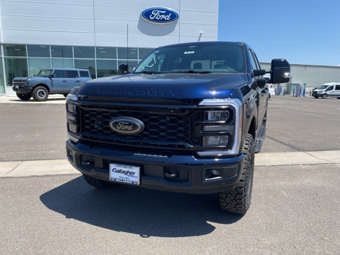 New 2025 Ford F350 4x4 Crew Cab Super Duty image 16
