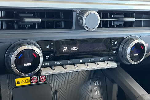 New 2025 Toyota Tacoma TRD Off-Road image 17