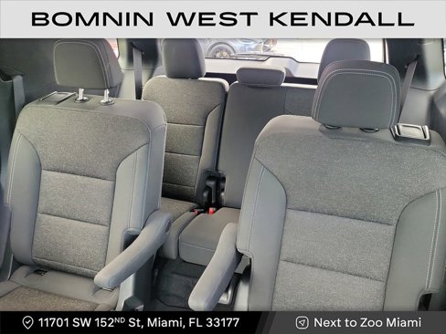 Used 2024 Chevrolet Traverse LT w/ Midnight/Sport Edition image 10