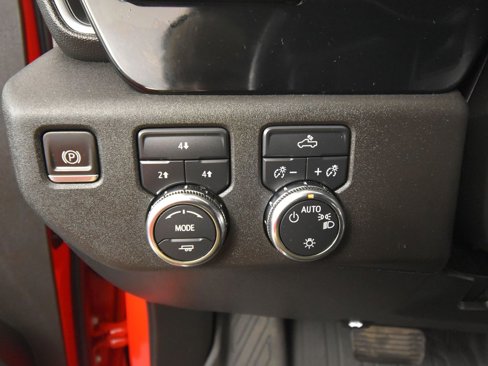 Used 2024 GMC Sierra 2500 SLE image 29