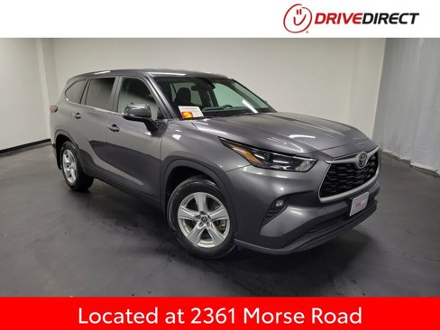 Used 2024 Toyota Highlander LE image 1
