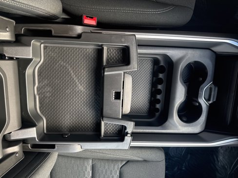 New 2025 RAM 1500 4x4 Crew Cab image 29