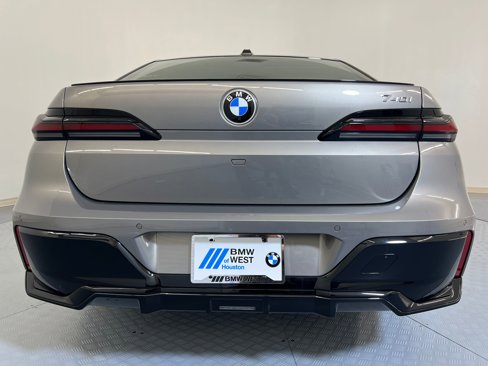 New 2026 BMW 740i w/ Executive Package image 10