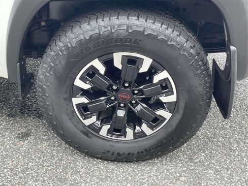 Certified 2023 Nissan Frontier PRO-4X w/ Technology Package image 10