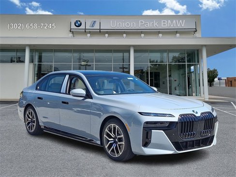New 2026 BMW 750e xDrive w/ Executive Package image 3