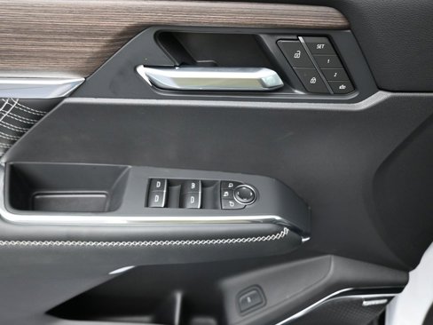 New 2026 GMC Acadia Denali image 13