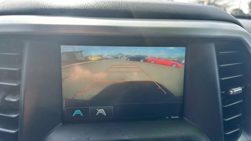 Used 2018 GMC Acadia SLE image 16