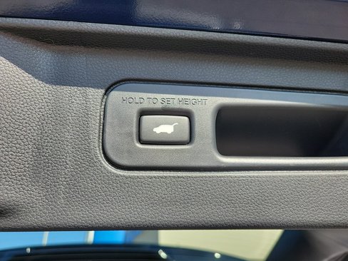 New 2025 Honda Pilot Touring image 11